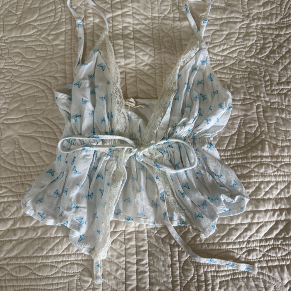 Charming Butterfly Print Lace Top